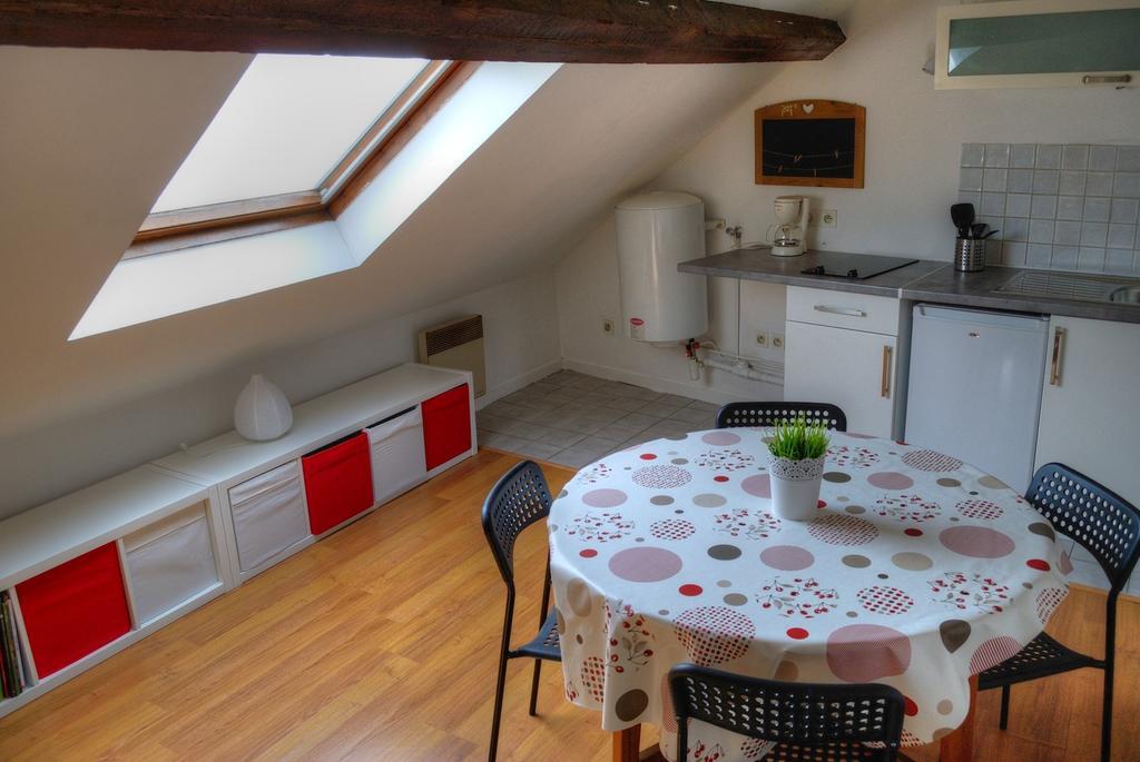 Freedomus Marne-La-Vallee "Crecy" Room photo